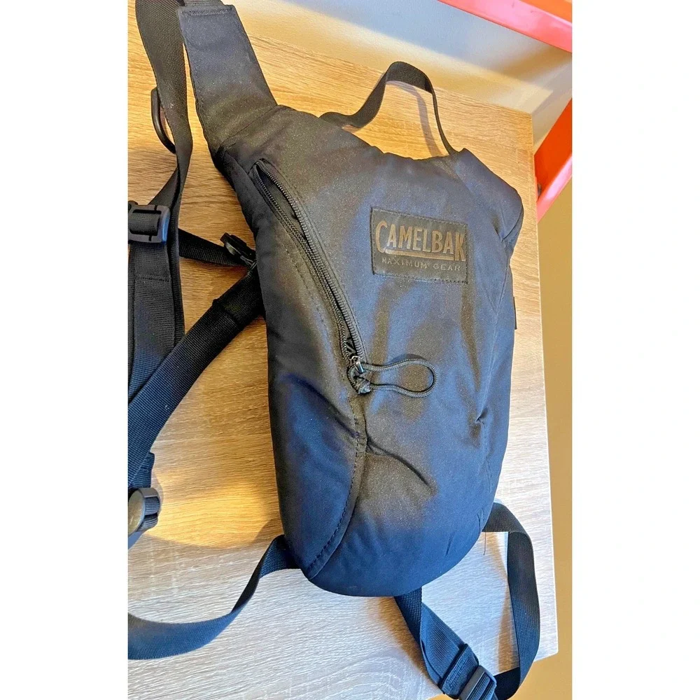 Camelbak‎ Hydration Backpack Only Classic Black Gorpcore Travel Hiking Camping